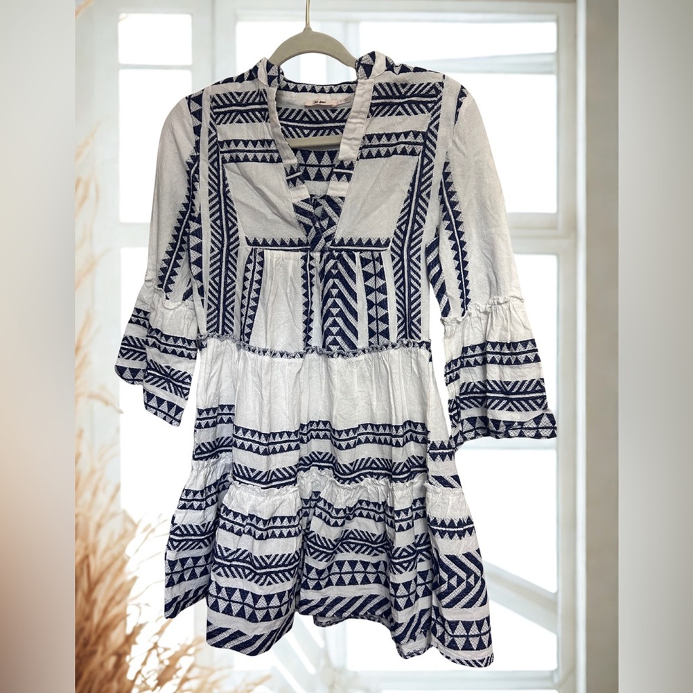 Francesca's Collections Blue and White Patterned Dress
